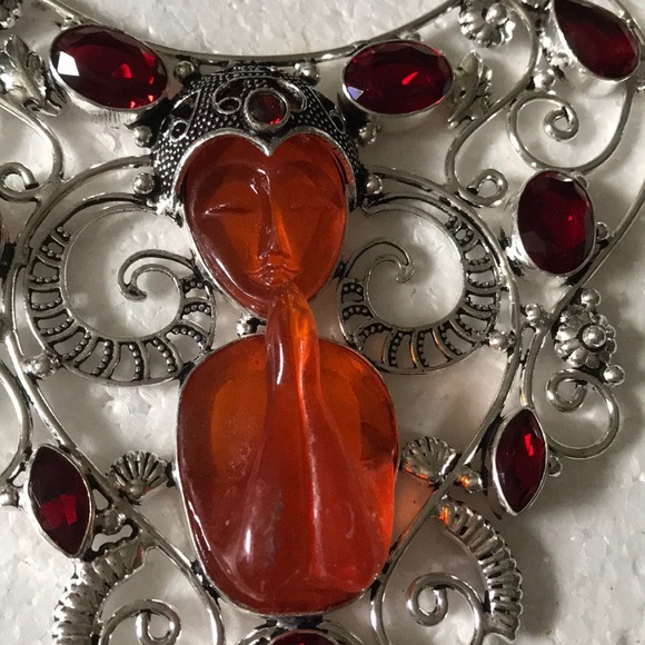 Praying lady & garnet 925 necklace - Picture 2 of 6